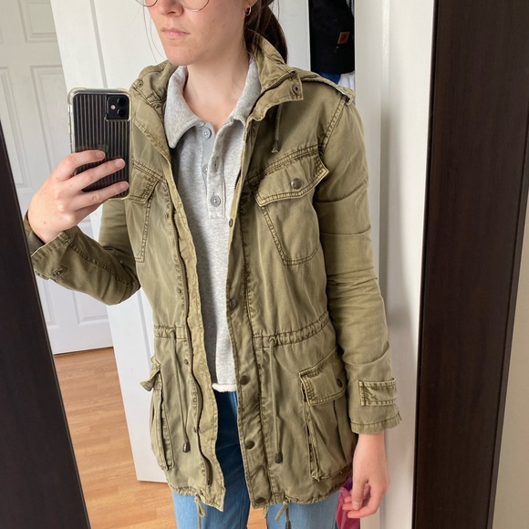 Aritzia Talula Military jacket in xxxs - Picture 5 of 5